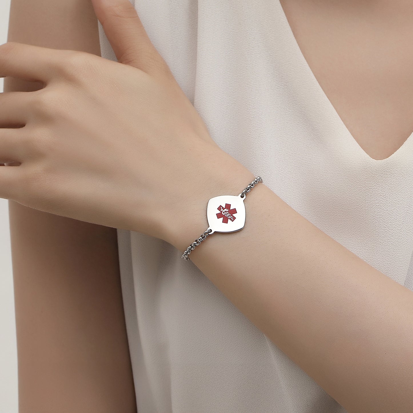 Elegant Simple Rolo chain Medical Alert Bracelet for Women – Handcrafted & Stylish