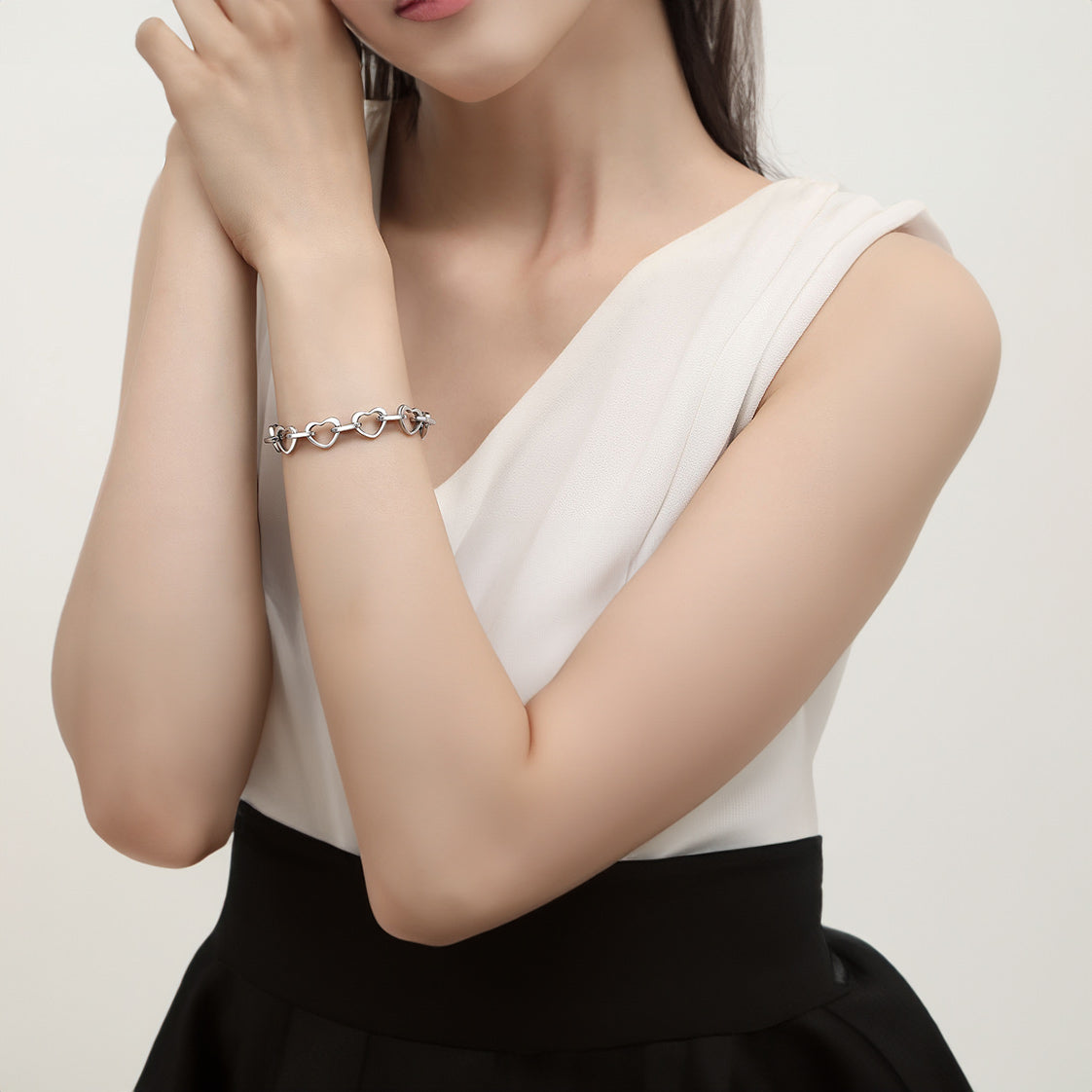 Heartbeat of Love Bracelet | Moving Heart Links in 14K Gold & Rose Gold | An Everlasting Symbol of Your Connection