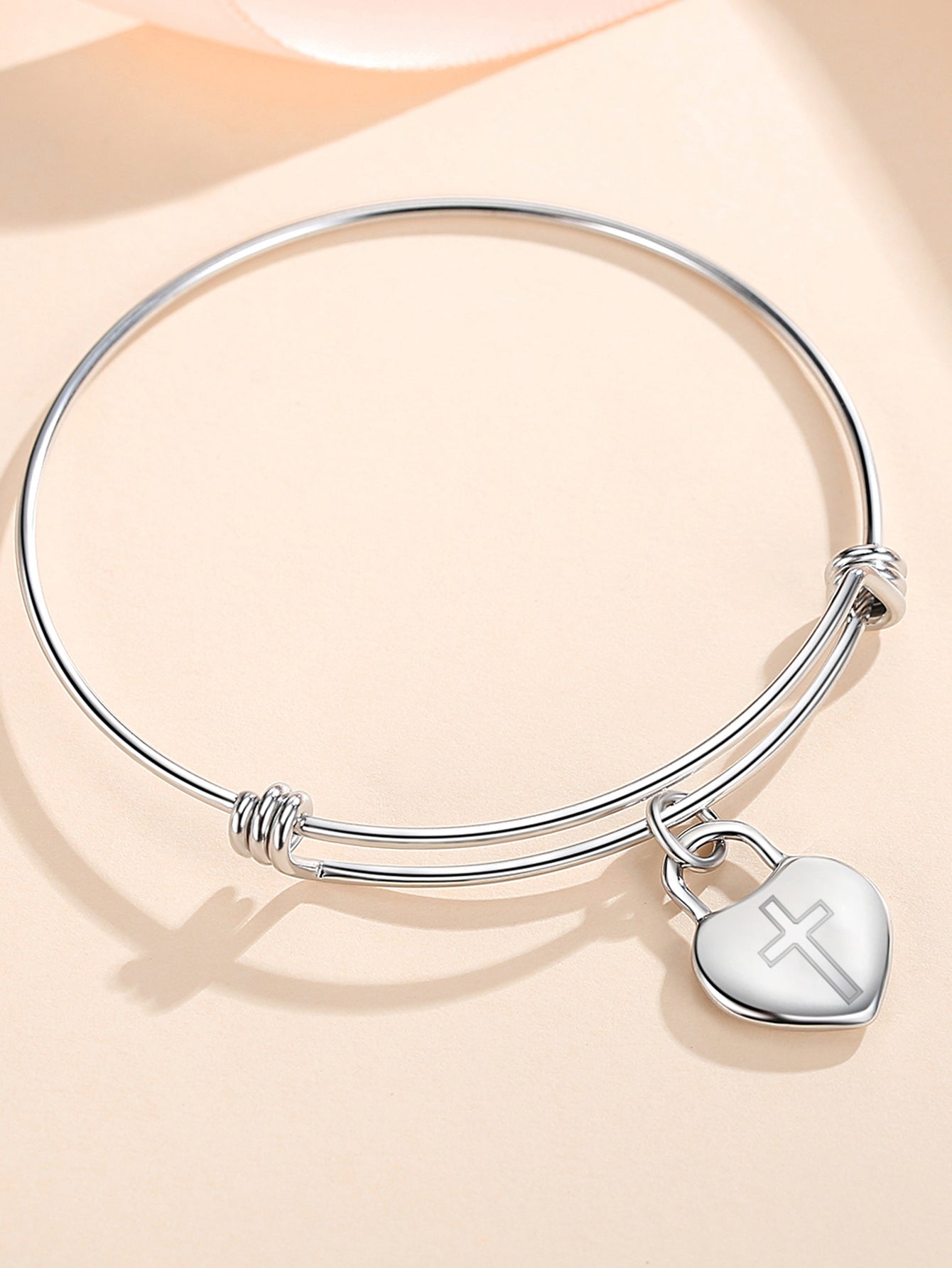 Exquisite Stainless Steel Heart Cross Bracelet - A Thoughtful Religious Gift for Women, Ideal for Christmas and New Year's Celebrations