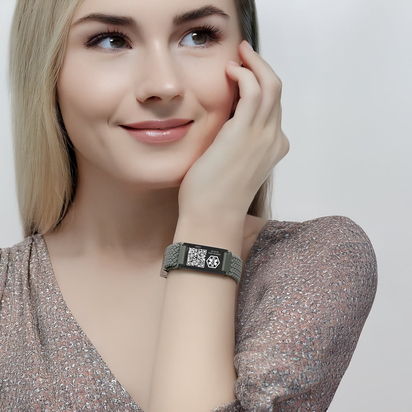 Medical ID Bracelet with QR Code for Women Men, Silicone Adjustable QR Code Medical Alert Bracelets,Dynamic Web Information